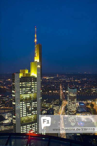 Main Tower und Commerzbank Tower  Frankfurt am Main  Hessen  Deutschland