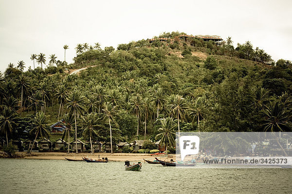 Boote an der Küste von Ko Phangan  Thailand