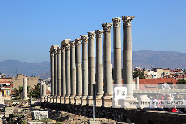 Römische Säulen der Agora in Izmir Türkei