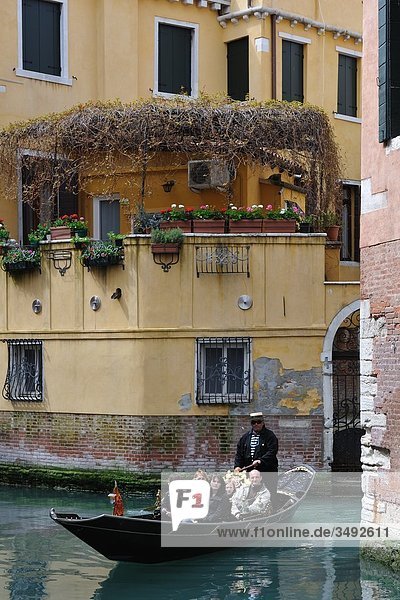 Gondelfahrt  Venedig  Italien  Europa