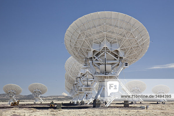 Radioteleskope,  Very Large Array,  New Mexico,  USA,  Flachwinkelansicht