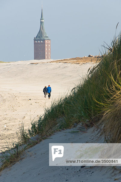 Strand und Westturm auf Wangerooge  Deutschland