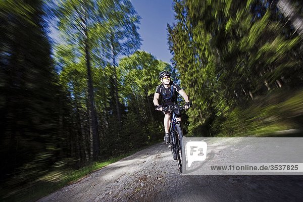 Radfahrer mit ein Mountainbike  Schweden