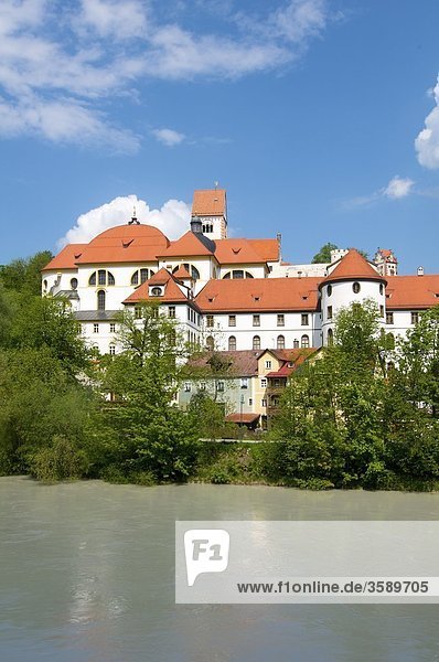 Kloster Sankt Mang und Lech  Füssen  Bayern  Deutschland  Europa