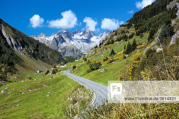 Landschaftlich schön landschaftlich reizvoll Berg Reise Alpen Kanton Uri Schweiz Tourismus