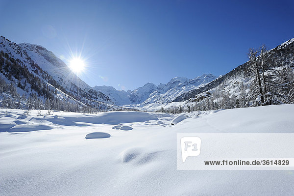 Landschaftlich schön landschaftlich reizvoll Berg Winter Reise Alpen Kanton Graubünden Engadin Schnee Sonne Schweiz Tourismus