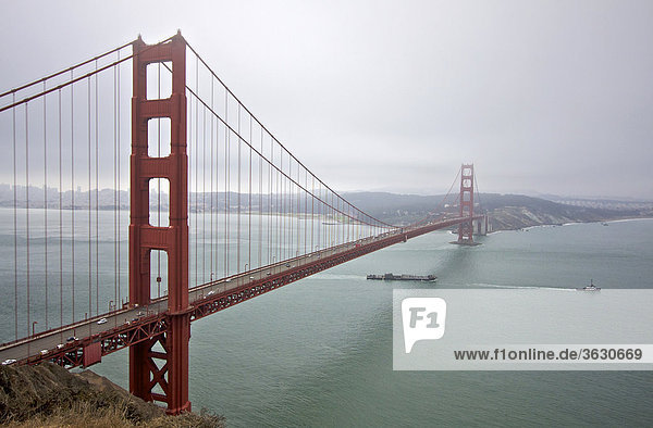 Golden Gate Bridge  San Francisco  California  USA
