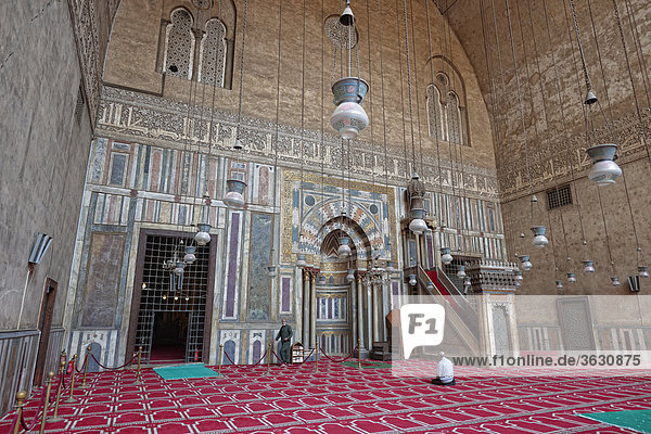 Gebetsbereich in der Sultan Hassan Moschee  Kairo  Ägypten