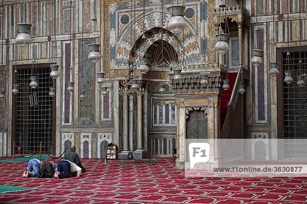 Gebetsbereich in der Sultan Hassan Moschee  Kairo  Ägypten
