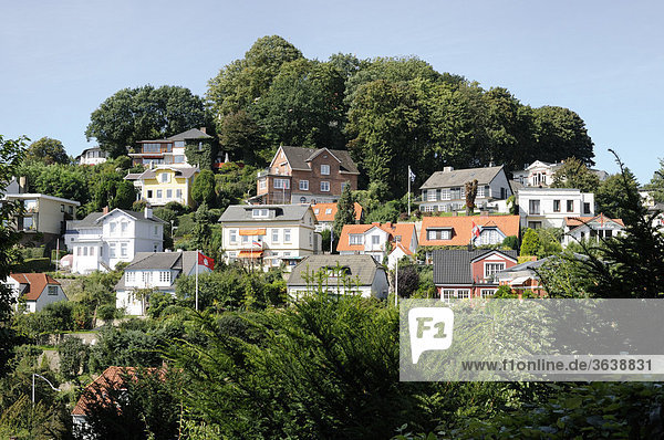 Residential houses at Suellberg hill  Blankenese district  Hamburg  Germany