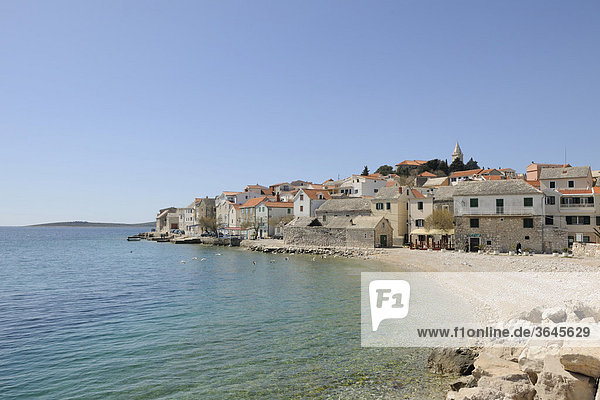 Altstadt auf einer Insel gelegen  Primoöten  Kroatien  Europa
