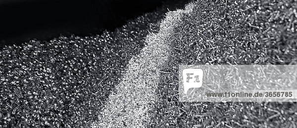 Metallspäne  Abfallprodukt von bearbeiteten Werkstücken durch Bohr- und Fräsmaschinen
