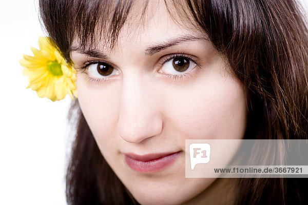 Junge Frau  Portrait  Blüte