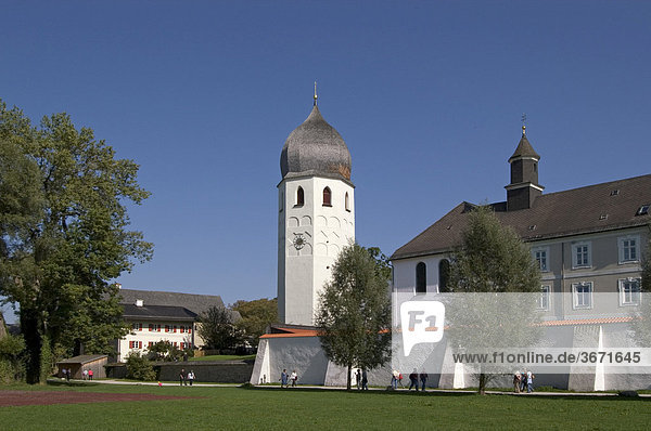 Benediktinerinnenkloster auf der Fraueninsel am Chiemsee im Chiemgau Oberbayern Deutschland