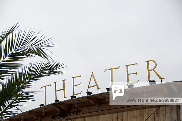 Theaterschild  Tiefblick