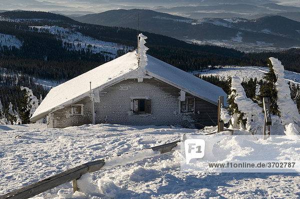 Verschneite Berghütte am Großen Arber  Bayerischer Wald  Bayern  Deutschland  Europa