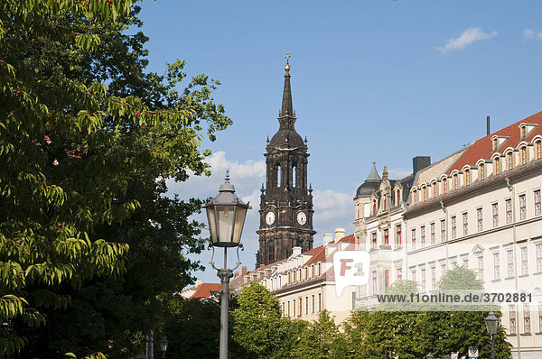 Königstraße und Dreikönigskirche  Neustadt  Dresden  Sachsen  Deutschland  Europa