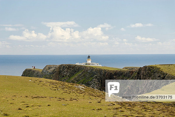 Nördlicher Leuchtturm von Fair Isle  Shetlands  Schottland  Großbritannien  Europa