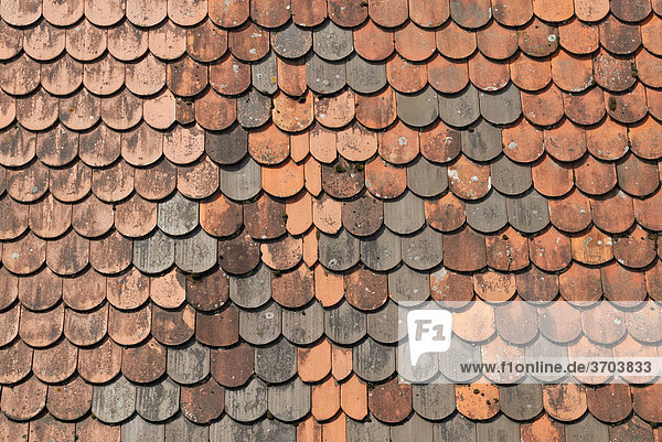 Biberschwanz-Dacheindeckung  Detail mit neuen Dachziegeln  Rothenburg ob der Tauber  Bayern  Deutschland  Europa