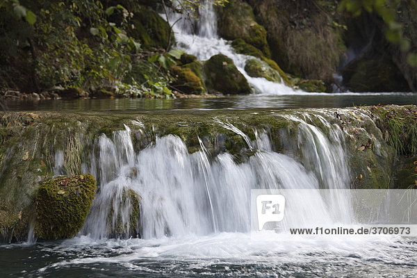 Wasserfall  Nationalpark Plitwitzer Seen  Plitvicer Seen  Plitvicka Jezera  Lika-Senj  Kroatien  Europa