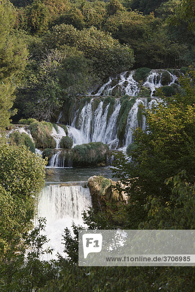 Skradinski buk  Krka-Wasserfälle  Nationalpark Krka  äibenik-Knin  Dalmatien  Kroatien  Europa