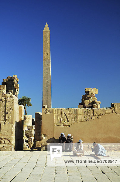 Obelisk auf der Tempelanlage von Karnak  Luxor  Nubien  Ägypten  Afrika