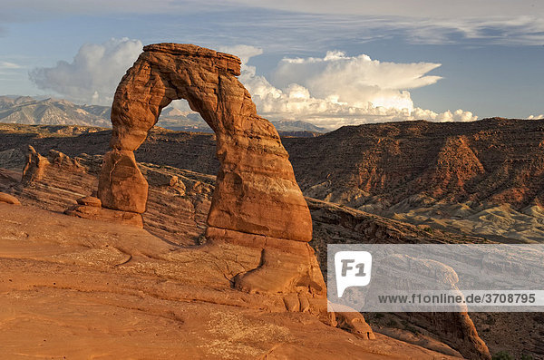 Delicate Arch bei Sonnenuntergang  Arches Nationalpark  Moab  Utah  USA