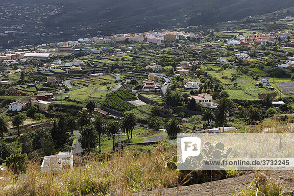 Blick von Mirador de la ConcepciÛn über BreÒa Alta La Palma Kanarische Inseln Kanaren Spanien
