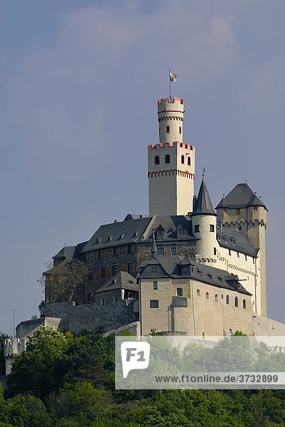 Marksburg  mittelalterliche Höhenburg im UNESCO-Welterbe Mittelrheintal  Rheinland-Pfalz  Deutschland  Europa