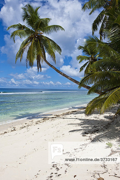 Einsamer Strand bei Anse Baleine  Insel Mahe  Seychellen  Indischer Ozean  Afrika