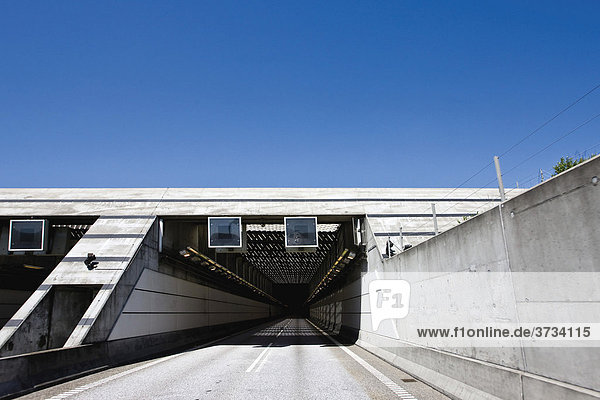 Eingang zum Tunnel an der Öresundbrücke zwischen Dänemark und Schweden  Europa