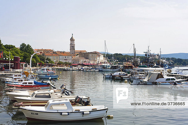 Hafen von Krk Stadt  Adria  Mittelmeer  Insel Krk  Istrien  Kroatien  Europa