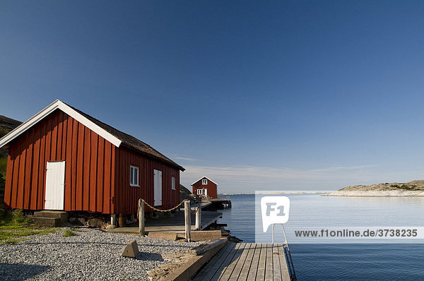 Rote Holzhäuser am Meer  Smögen  Bohuslän  Schweden  Skandinavien  Europa
