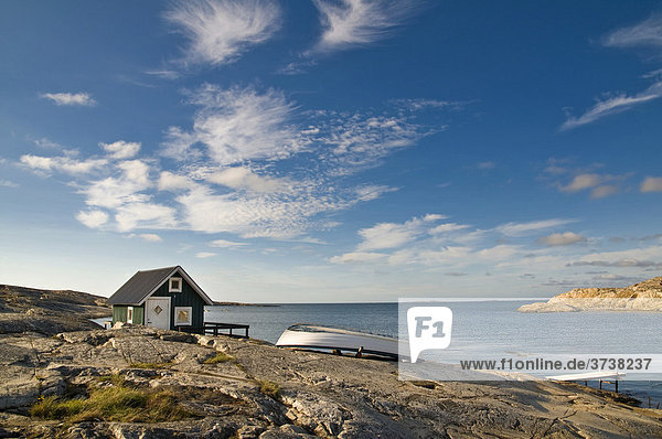Wooden hut on rocky coast  Smoegen  Bohuslaen  Sweden  Scandinavia  Europe