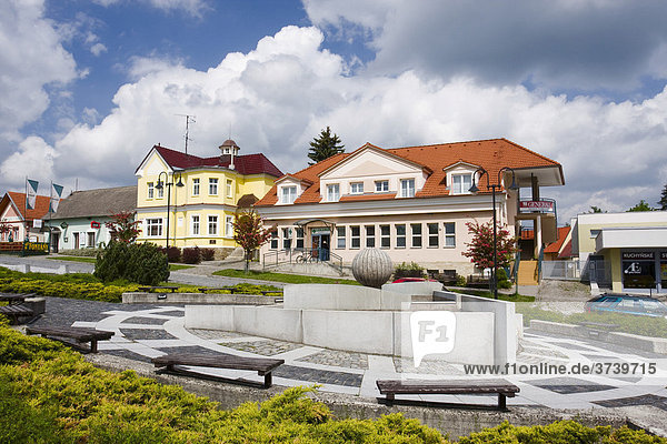 Ein öffentlicher Platz in Slavicin  Zlin-Distrikt  Mähren  Tschechische Republik  Europa