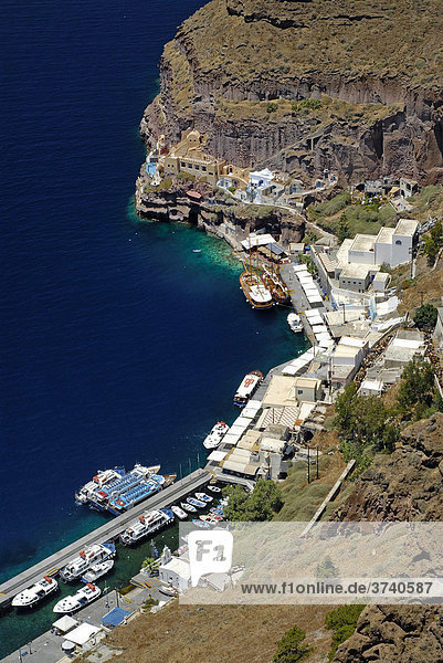 Hafen Ammoudi  Oia  Santorin  Santorini  Kykladen  Ägäis  Griechenland  Europa