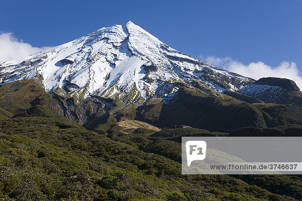 Schneebedeckter Vulkan Mount Egmont  Taranaki  Nordinsel  Neuseeland