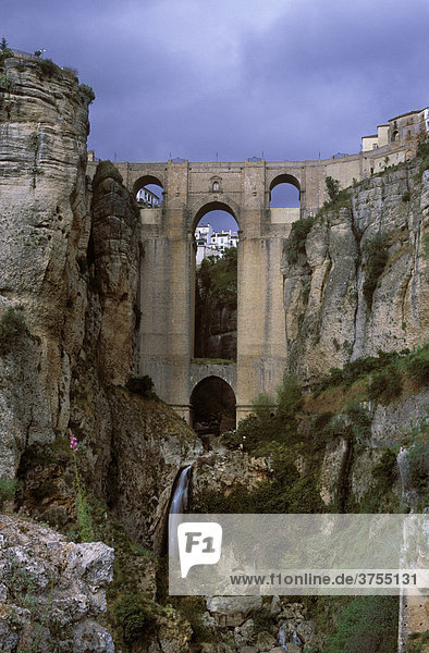 Puente Nuevo  Ronda  Provinz Malaga  Andalusien  Spanien