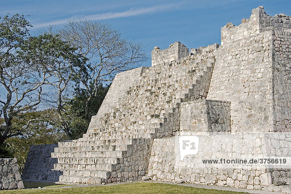 Buildings the pyramides of Edzna Maya cult scene Mexico