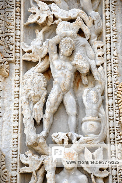Feines Relief Herkules severische Basilika Leptis Magna Libyen