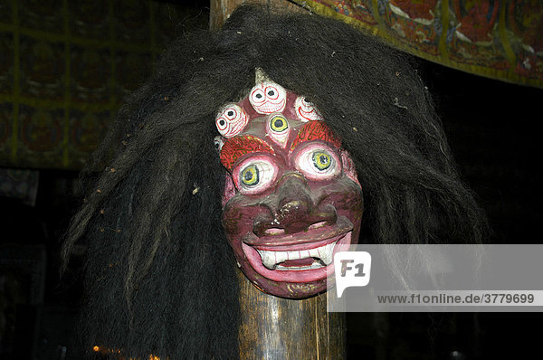 Schrecklich witzige Maske im Kloster Thare Gompa Khangsar Annapurna Region Nepal