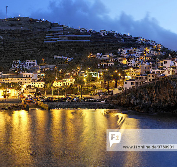 View over the fishing village   Camara de Lobos  Madeira  Portugal