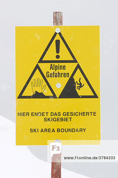 Warning sign about alpine dangers