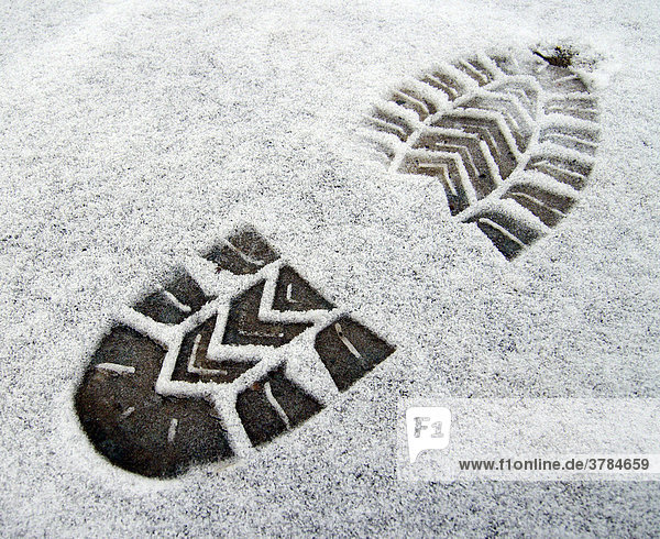Fußspur Schuhsohle im Schnee