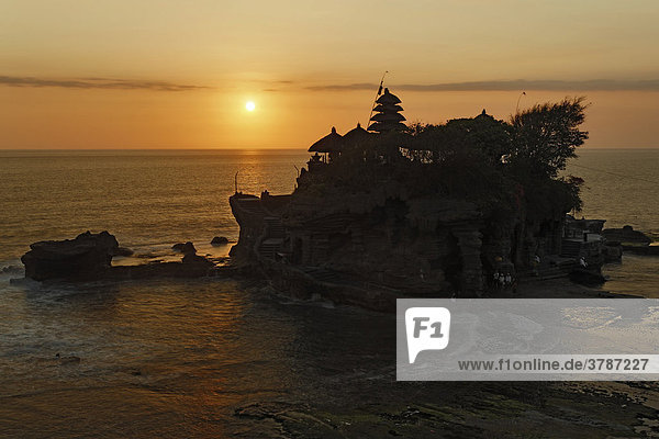 Sonnenuntergang am Tempel Pura-Tanah-Lot  Bali  Indonesien