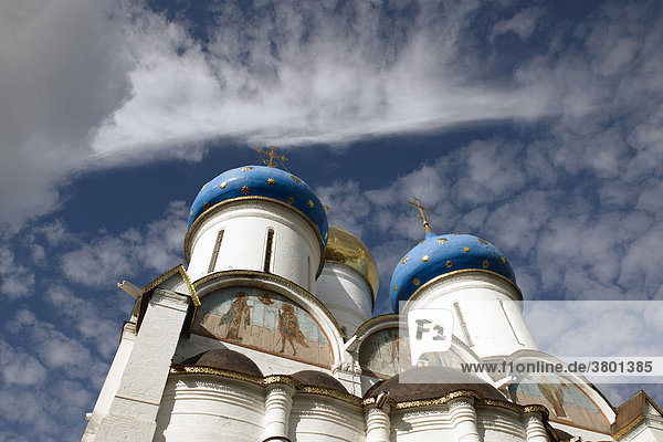 Russland  Sergiev Posad  Zagorsk  St Serge Heiligen Trinity Kloster  Christi Himmelfahrt Kathedrale