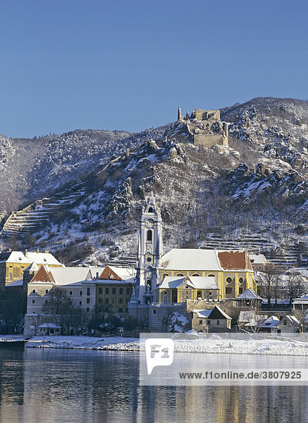 Dürnstein an der Donau im Winter  Wachau  Niederösterreich Österreich