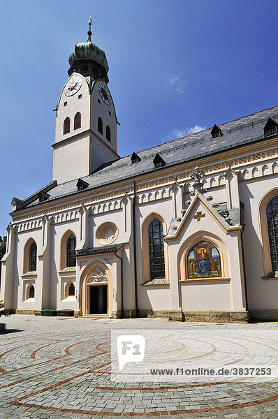 St. Nikolaus-Kirche  Rosenheim  Bayern  Deutschland  Europa