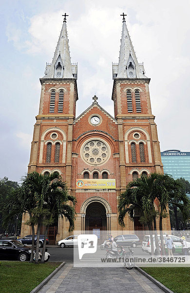 Die neoromanische Kathedrale Notre Dame  Ho Chi Minh Stadt  Saigon  Südvietnam  Vietnam  Südostasien  Asien