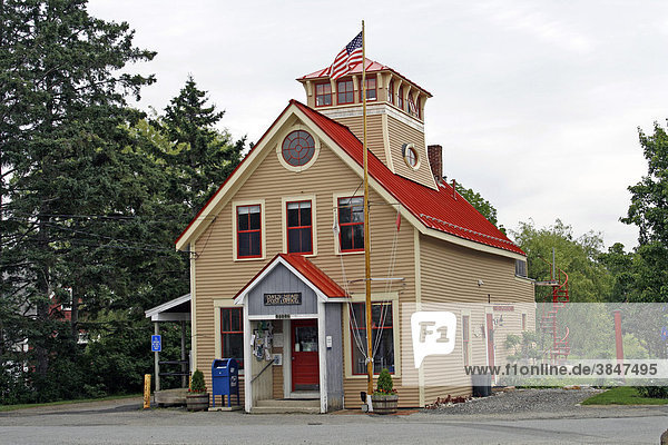 US Post Office Postgebäude  Fischerdorf Owls Head Rockland  Küste von Maine  New England  USA